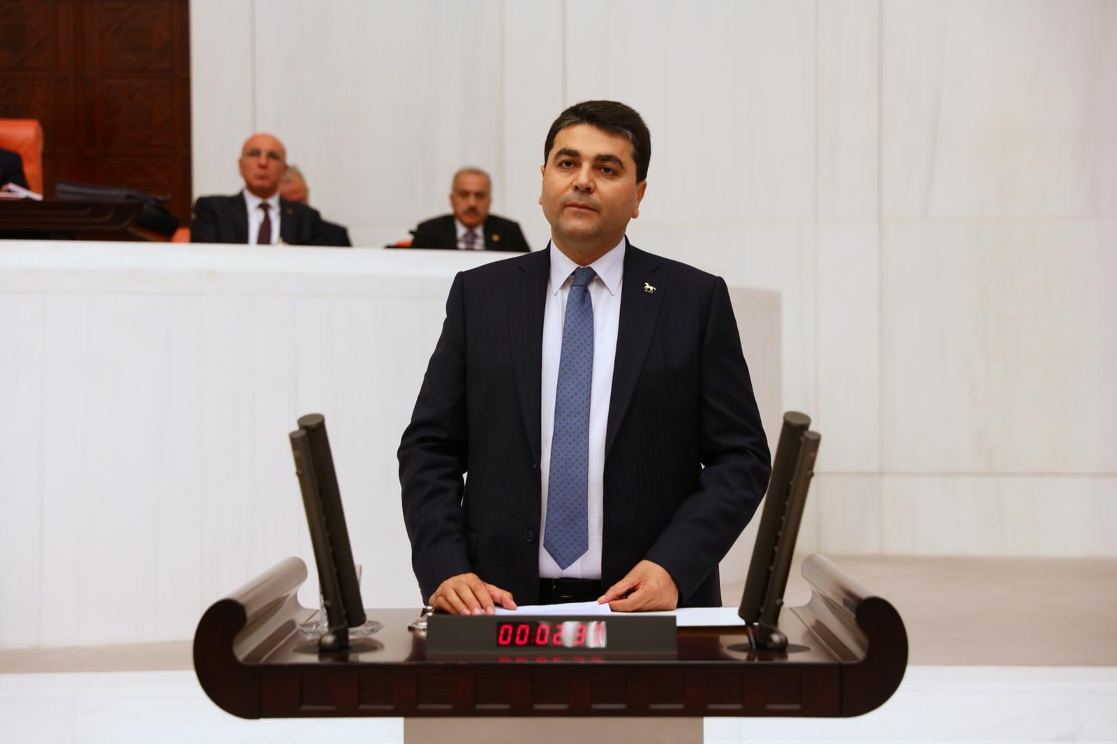 Demokrat Parti Genel Başkanı Gültekin Uysal, Covid-19 salgını sürecinde KOBİ’lerin durumu hakkında açıklamalarda bulundu