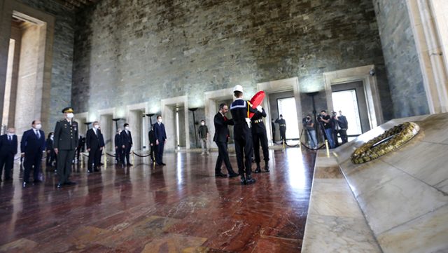 Devlet erkanı Ata'nın huzurunda! İlk ziyareti Kasapoğlu gerçekleştirdi