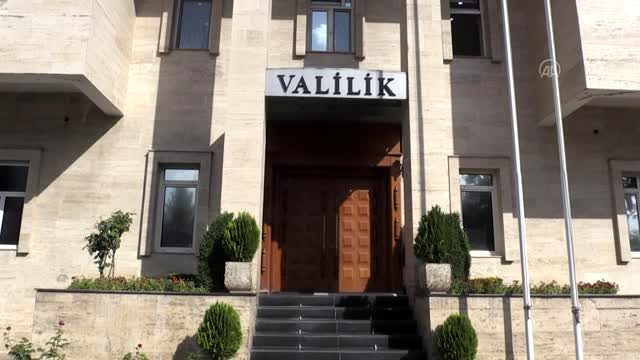 Diyarbakır Valisi Münir Karaloğlu görevine başladı