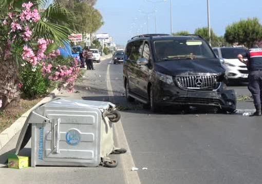 Elektrikli bisikletiyle yolun karşısına geçerken minibüsün çarpmasıyla hayatını kaybetti