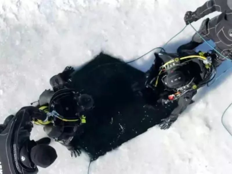 Erzurum'da Jandarma Ekibi Kış Şartlarında Dalış Eğitimi Yaptı