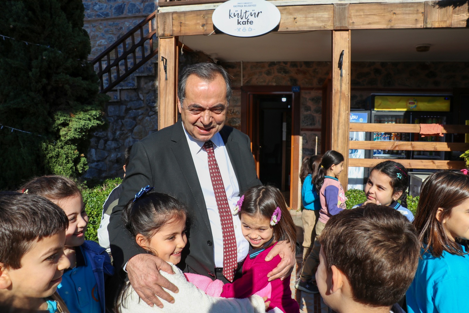 GAZİPAŞA BELEDİYESİ'NDEN KÜLTÜR KAFEDE ASKIDA YEMEK PROJESİ