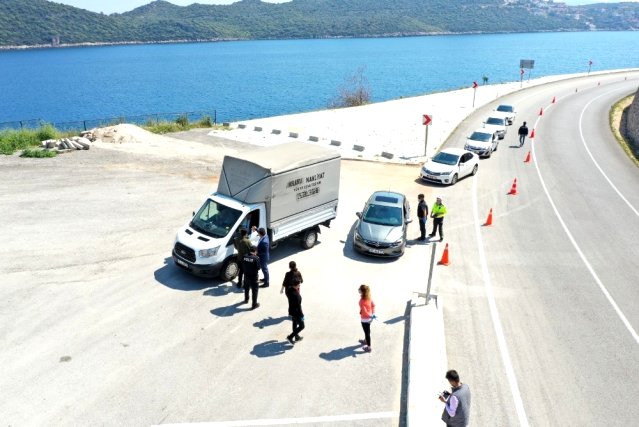 Gözde turizm merkezi Kaş'ta sadece hava açık