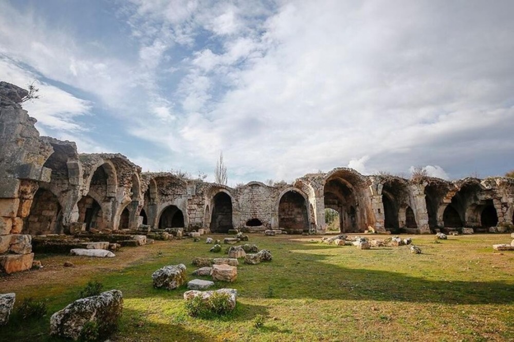 Günümüze kadar ulaşan Tek Selçuklu hanı Kargıhan Manavgat Belediyesine devredildi.