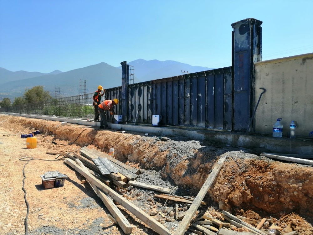 Kaş Kınık Hali’nde çalışmalar sürüyor