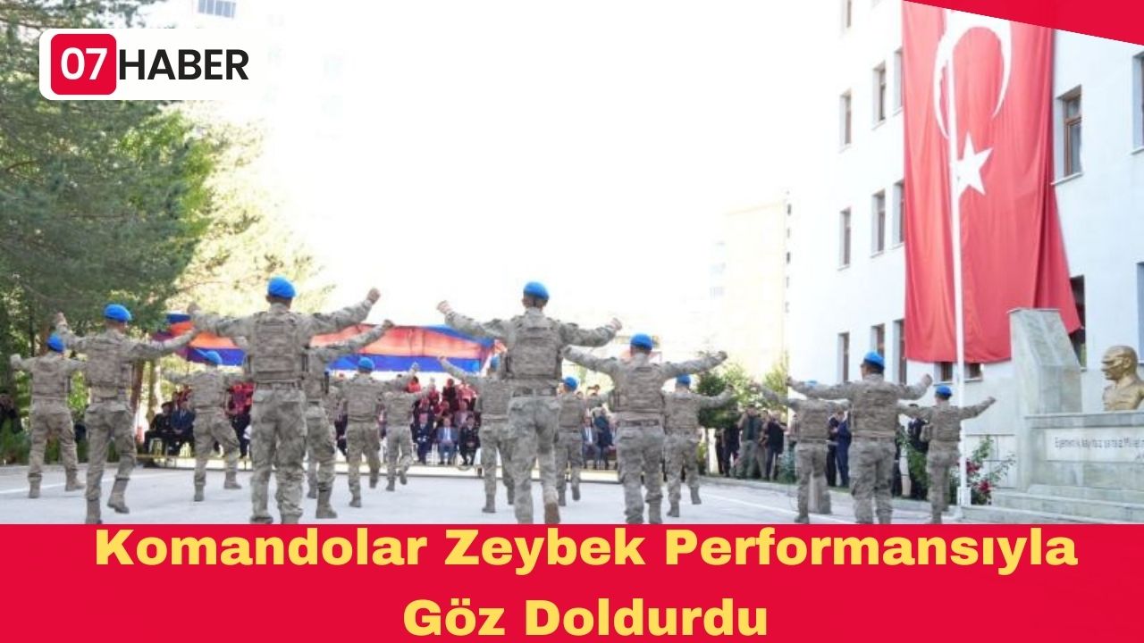 Komandolar Zeybek Performansıyla Göz Doldurdu