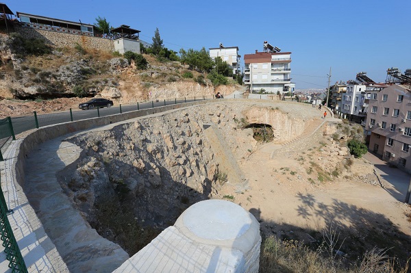 Mahallenin İki Yakası Birleştirildi  