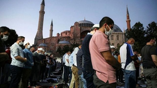 Mozaikler kapatılacak mı? Gözler salı gününe çevrildi; ilk namaz böyle olacak!