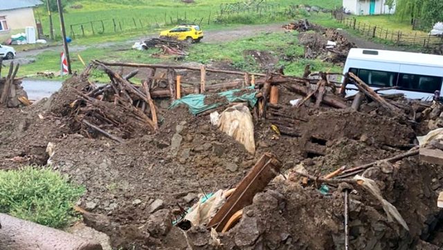 Son Dakika: Bingöl'deki deprem sonucunda şehit verdik