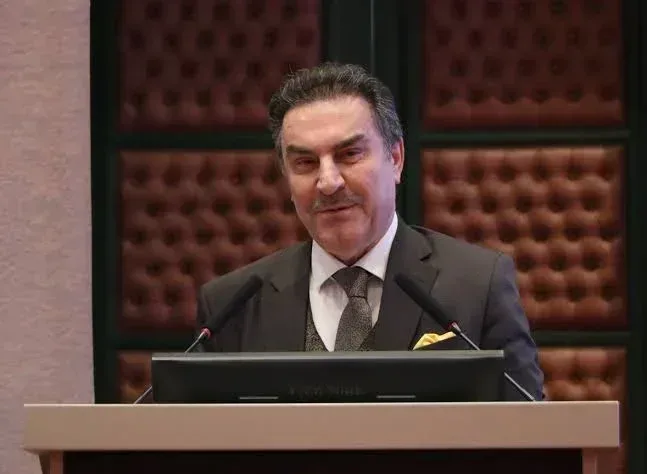 Prof. Dr. Zakir Avşar: "Yapay Zekâ Rekabeti ve Türkiye…"