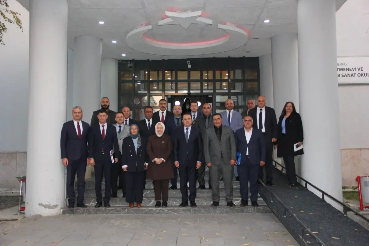 Milli Eğitim Bakan Yardımcısı Celile Eren Ökten Başkanlığında Kars’ta eğitim toplantısı düzenlendi