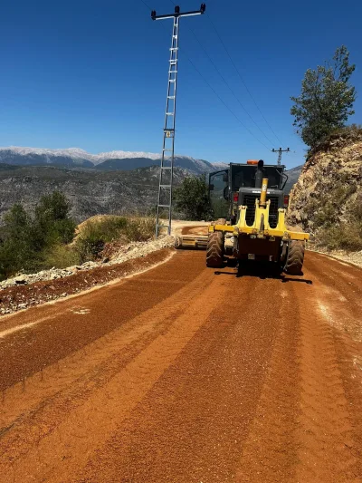 Alanya’nın kırsal yollarında yoğun mesai