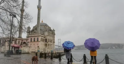 İstanbul için yeni kuvvetli yağış uyarısı: Sel ve su baskını riski sürüyor