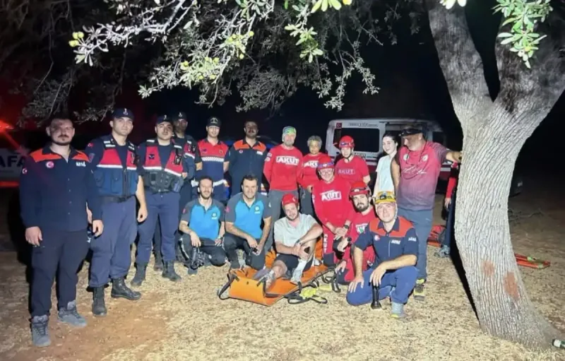 Kaş’ta Likya Yolu’nda mahsur kalan Rus turist kurtarıldı